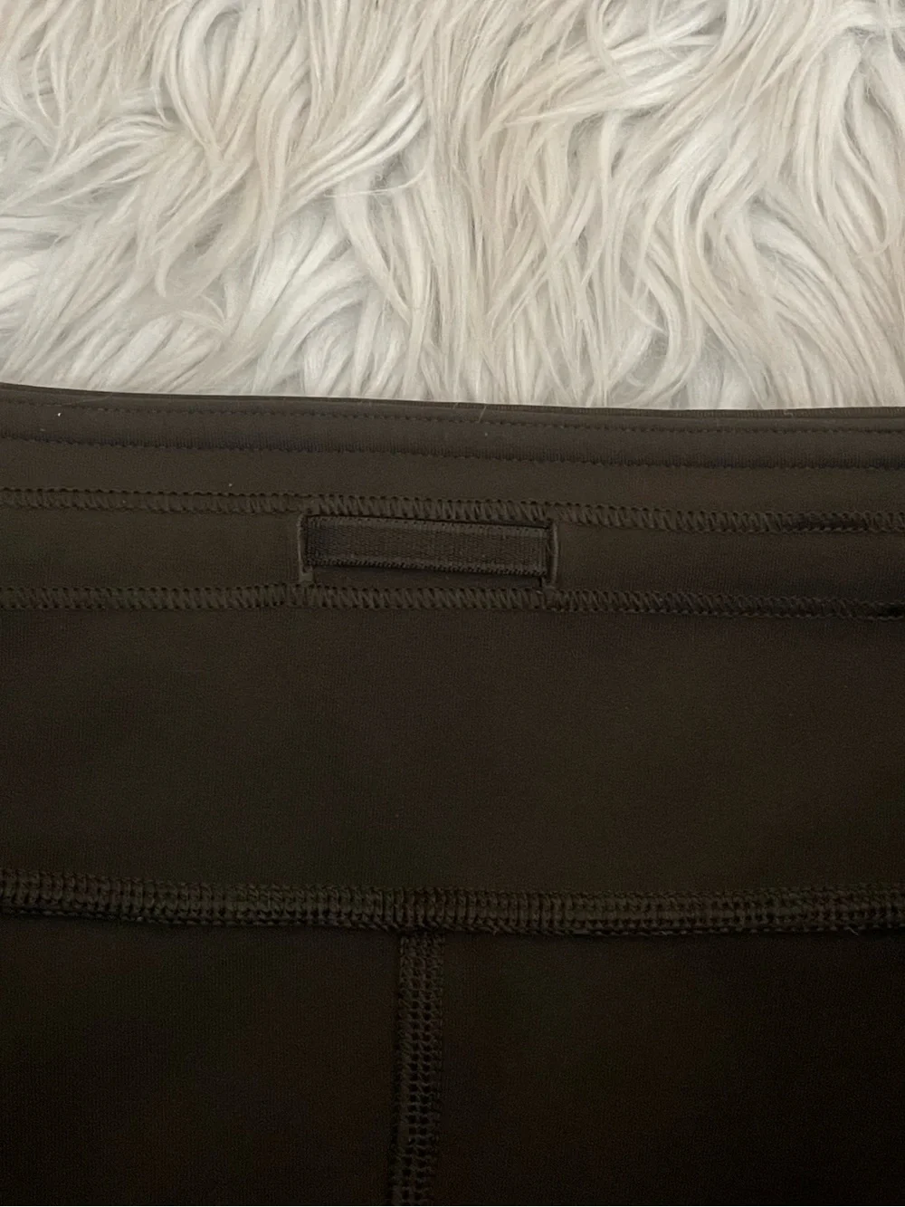 {Lululemon} Speed Up Tight Full-On Luxtreme 28
